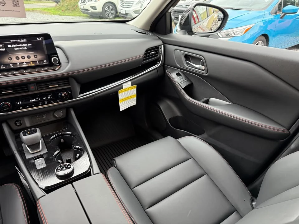 2026 Nissan Rogue - Image 12 of 15