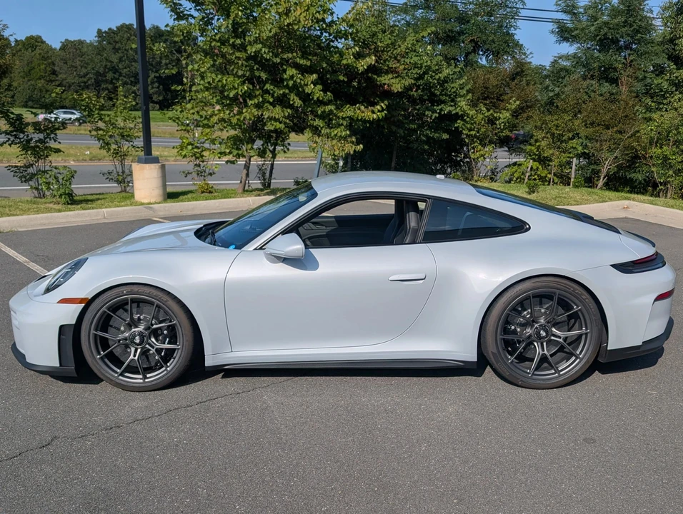 2026 Porsche 992 Carrera - Image 29 of 31