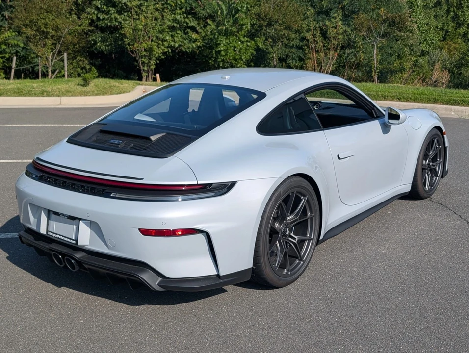 2026 Porsche 992 Carrera - Image 11 of 31