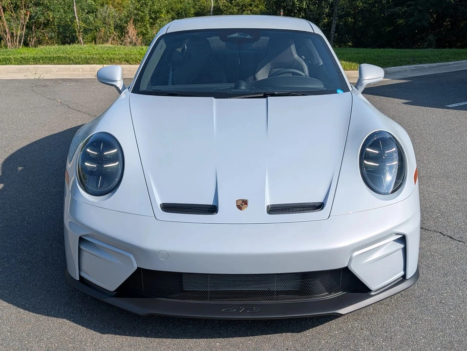2026 Porsche 992 Carrera - Image 7 of 31