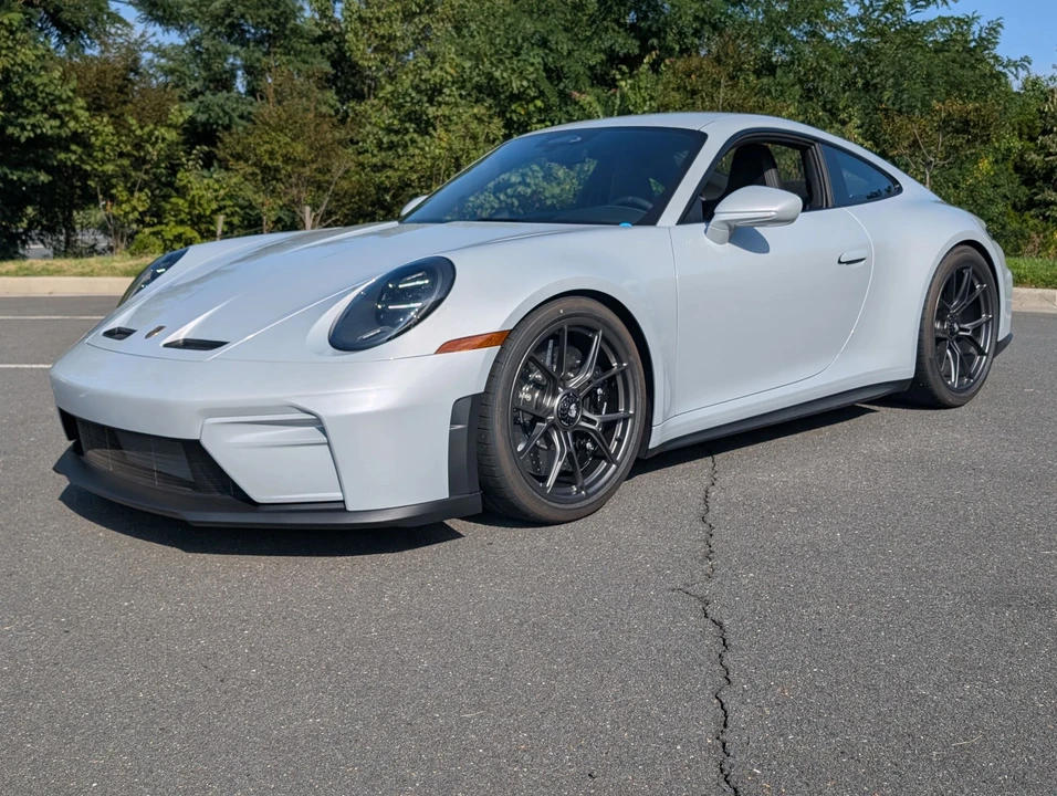 2026 Porsche 992 Carrera - Image 28 of 31