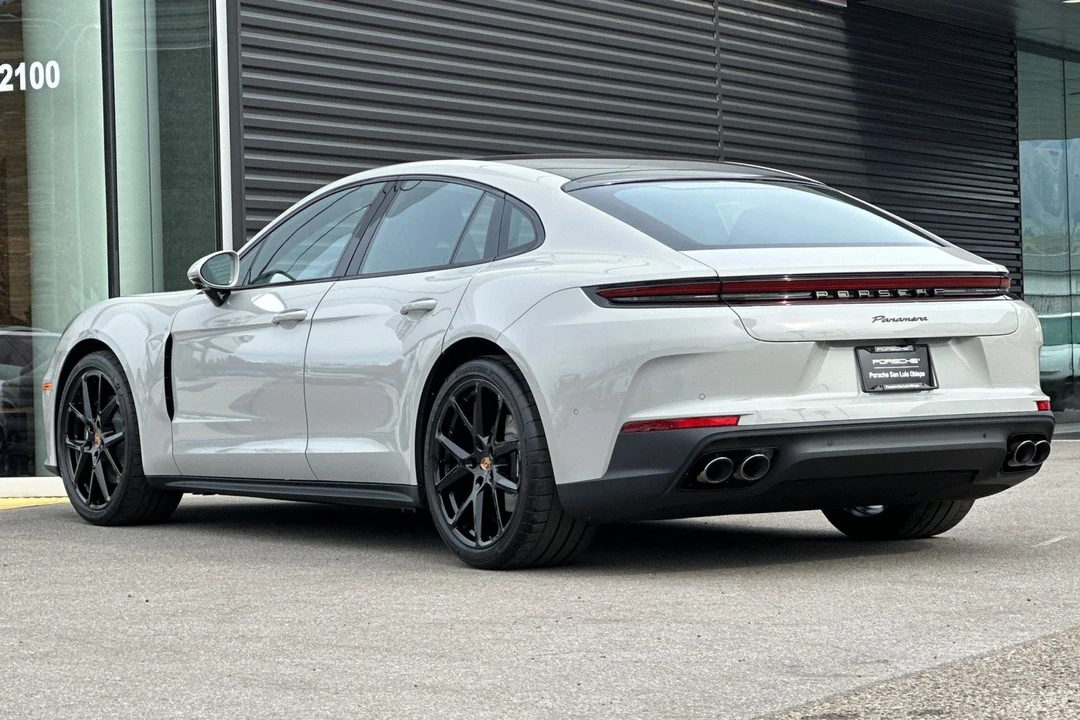 2026 Porsche 976 Panamera - Image 3 of 21