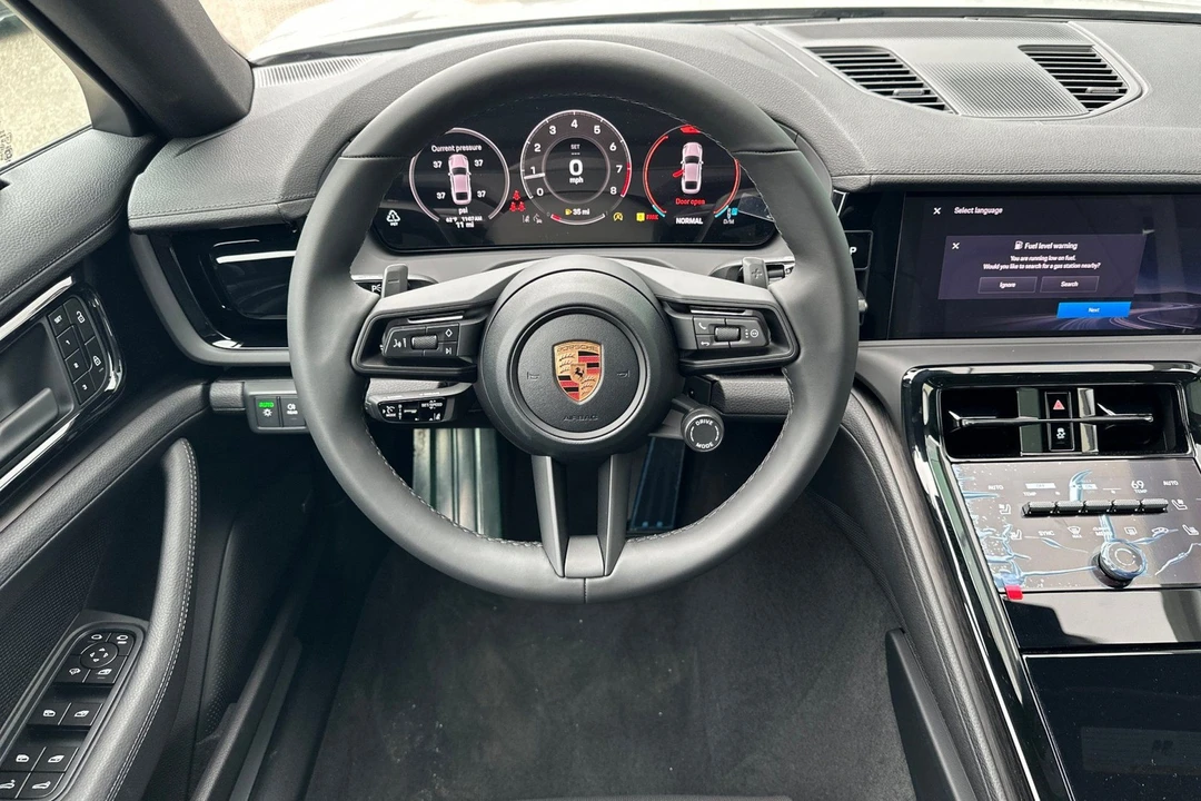 2026 Porsche 976 Panamera - Image 16 of 31