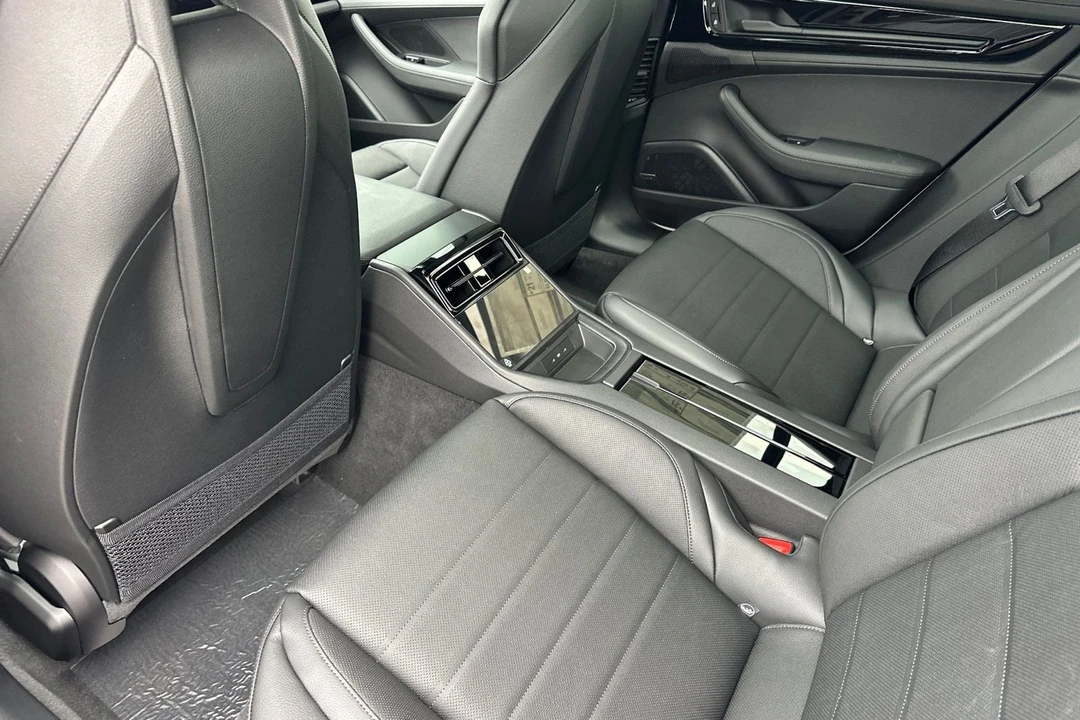 2026 Porsche 976 Panamera - Image 15 of 21