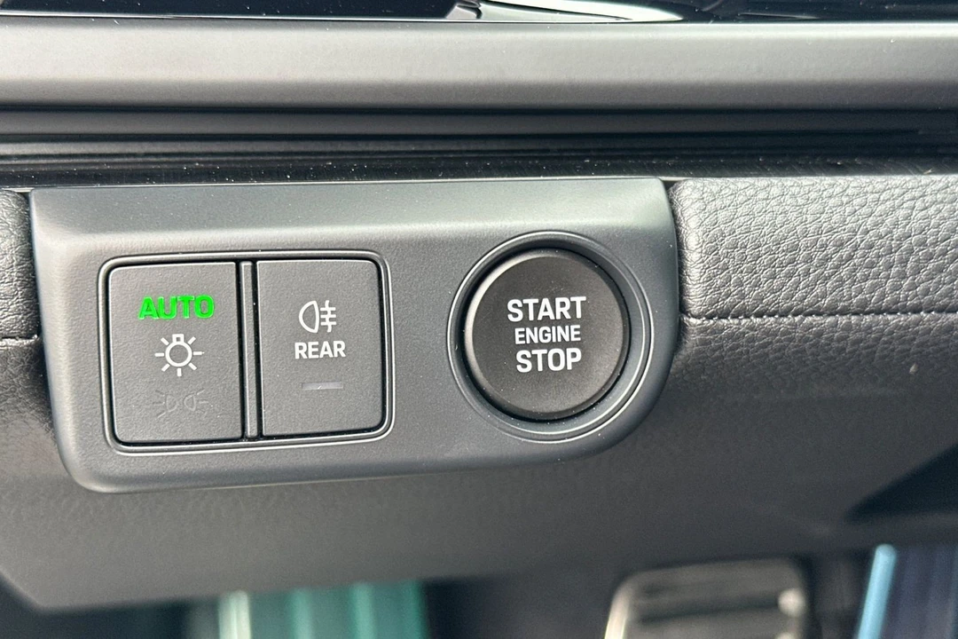 2026 Porsche 976 Panamera - Image 28 of 31