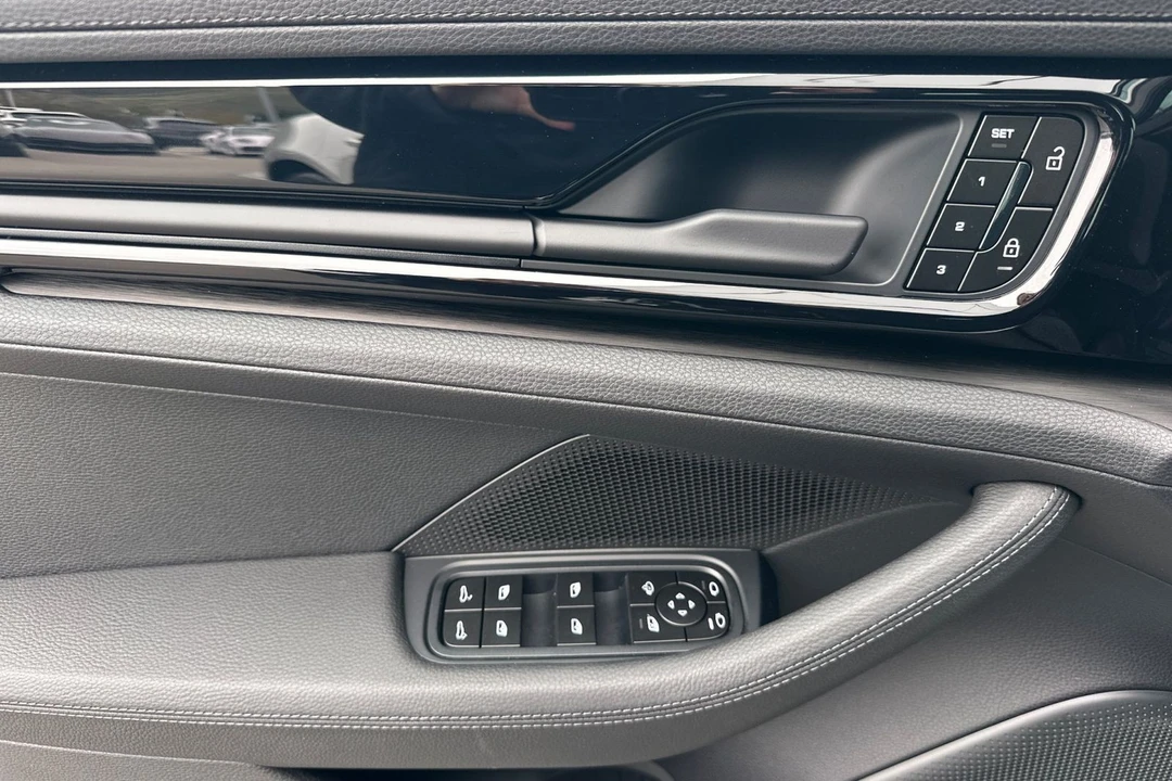 2026 Porsche 976 Panamera - Image 12 of 21