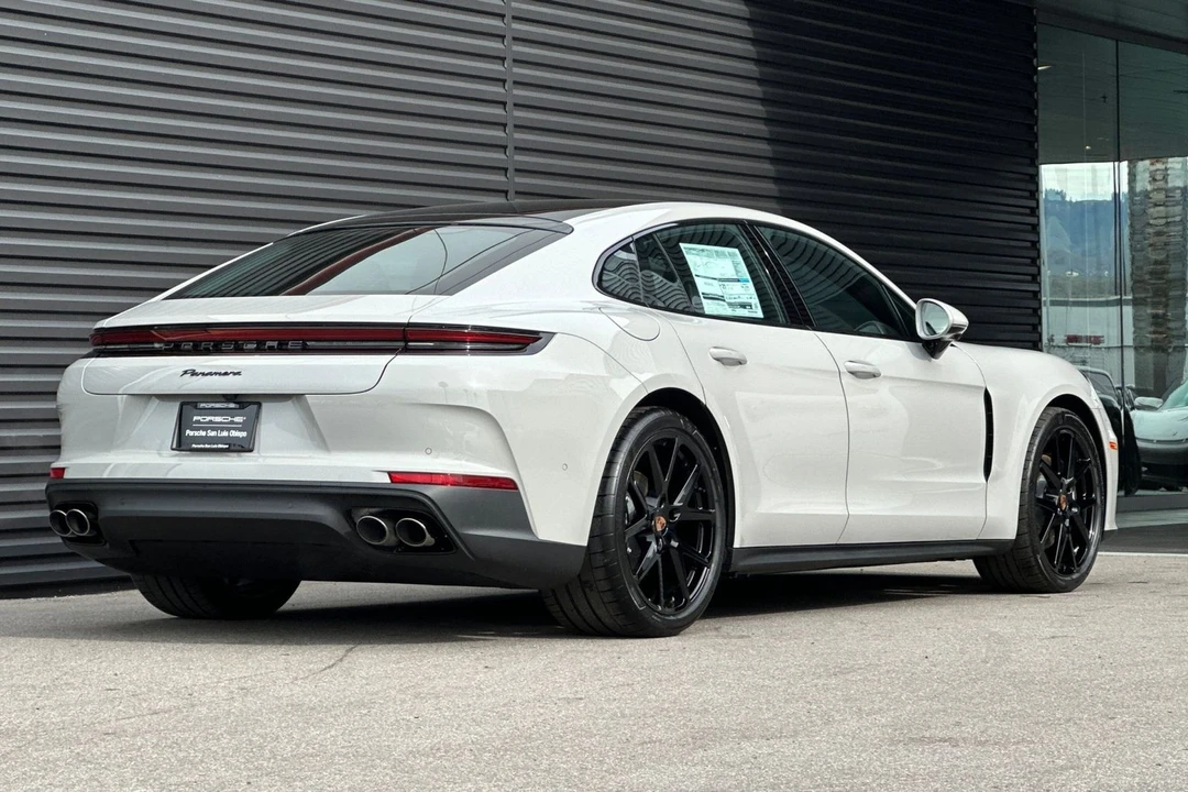 2026 Porsche 976 Panamera - Image 8 of 21
