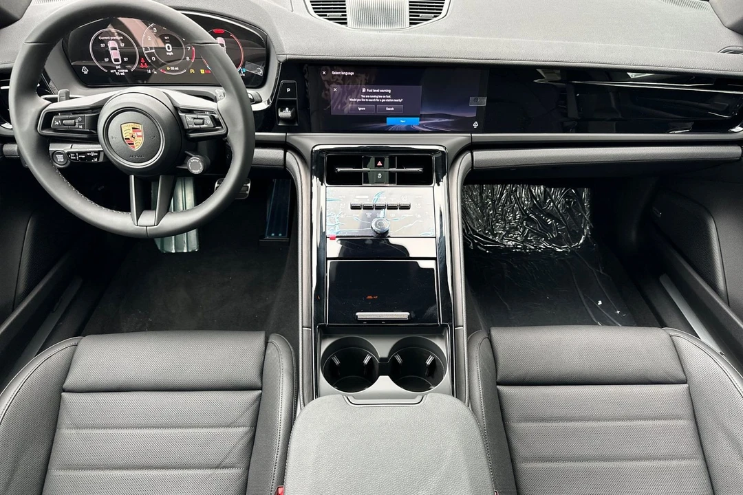 2026 Porsche 976 Panamera - Image 6 of 21