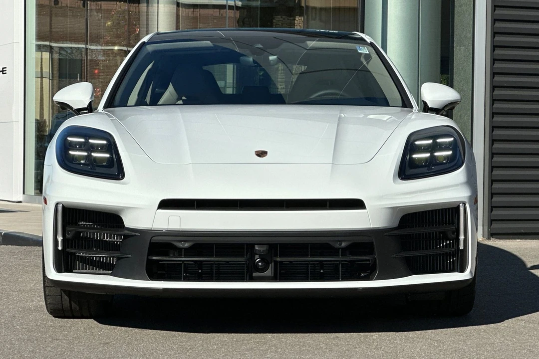 2026 Porsche 976 Panamera - Image 11 of 21