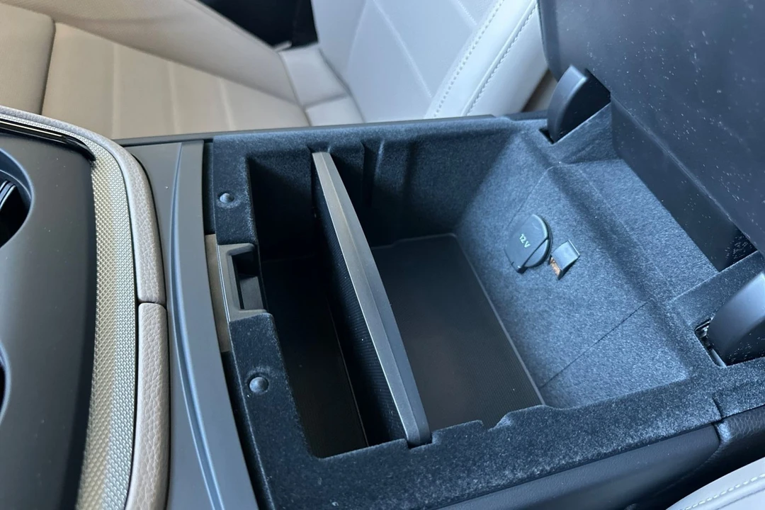 2026 Porsche 976 Panamera - Image 26 of 31