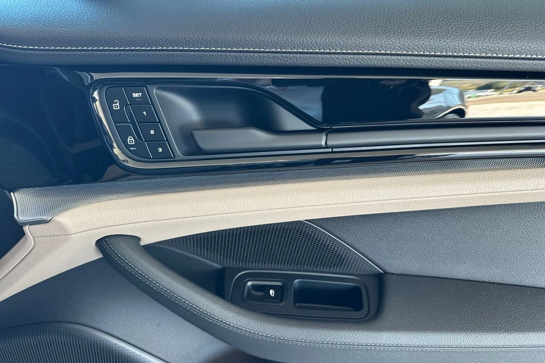 2026 Porsche 976 Panamera - Image 19 of 31