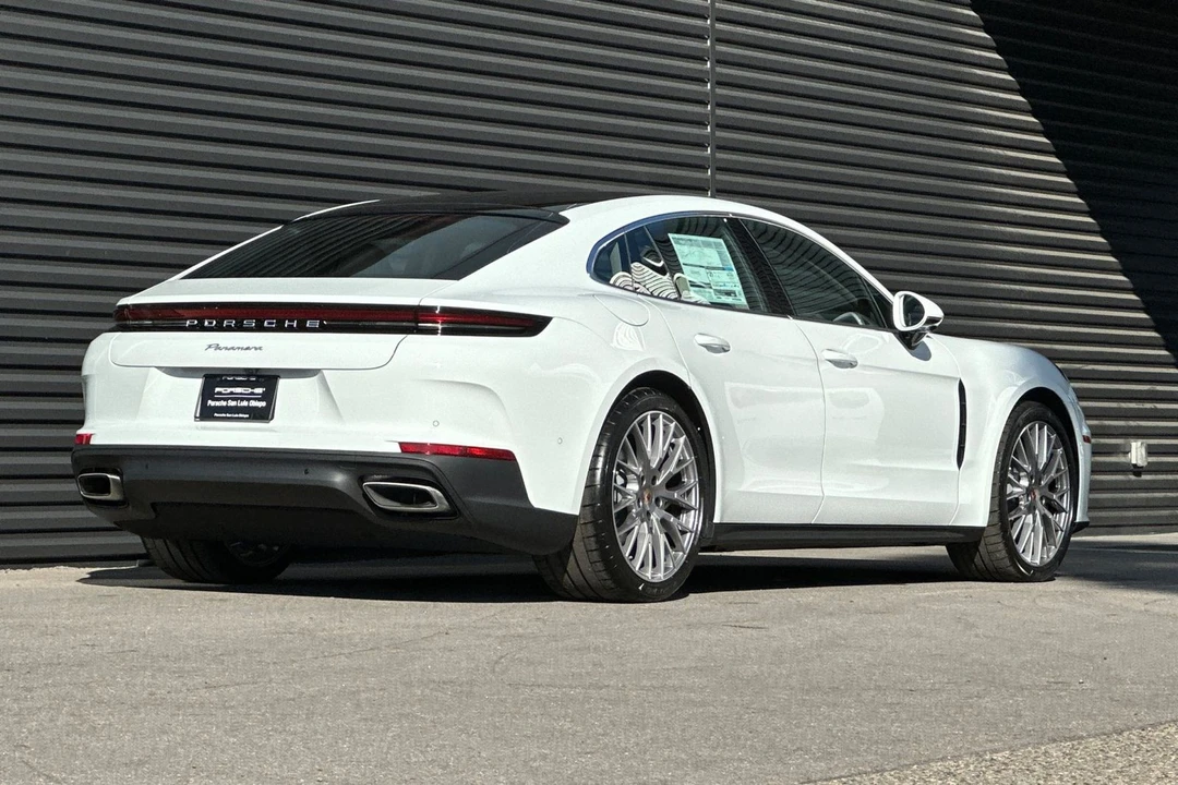 2026 Porsche 976 Panamera - Image 8 of 21