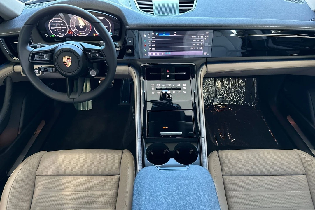 2026 Porsche 976 Panamera - Image 6 of 31
