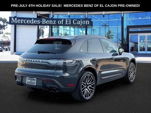2026 Porsche Macan Electric - Image 5 of 11