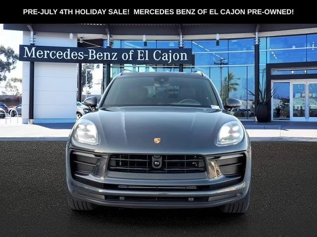 2026 Porsche Macan Electric - Image 6 of 11