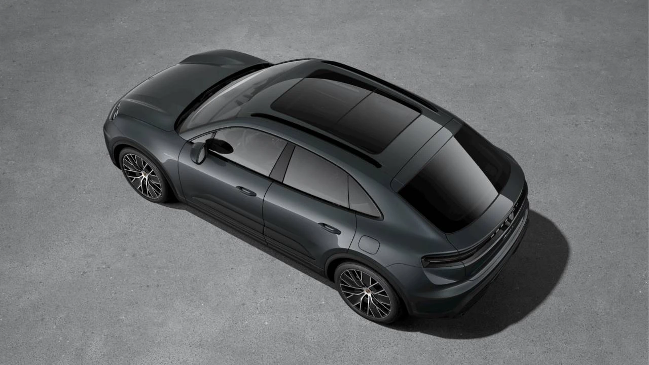 2026 Porsche Macan Electric - Image 4 of 10