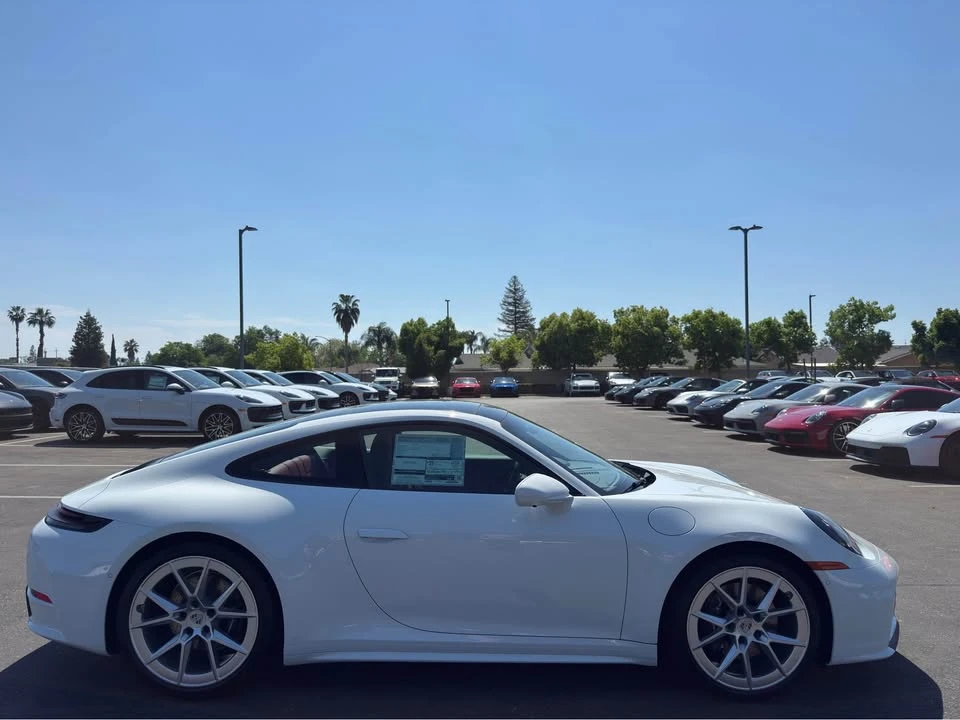 2026 Porsche 992 Carrera - Image 4 of 8