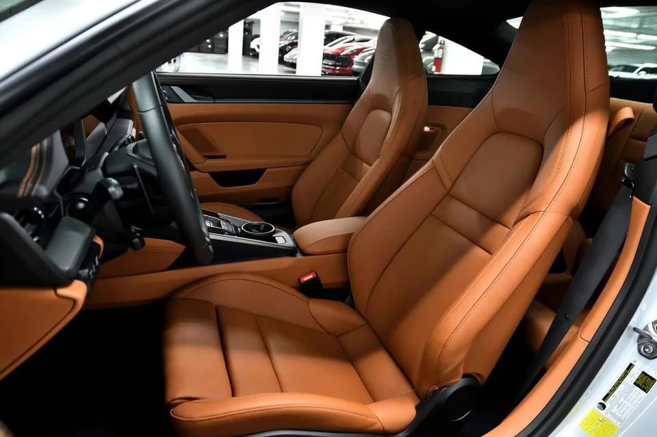 2026 Porsche 992 Carrera - Image 4 of 4