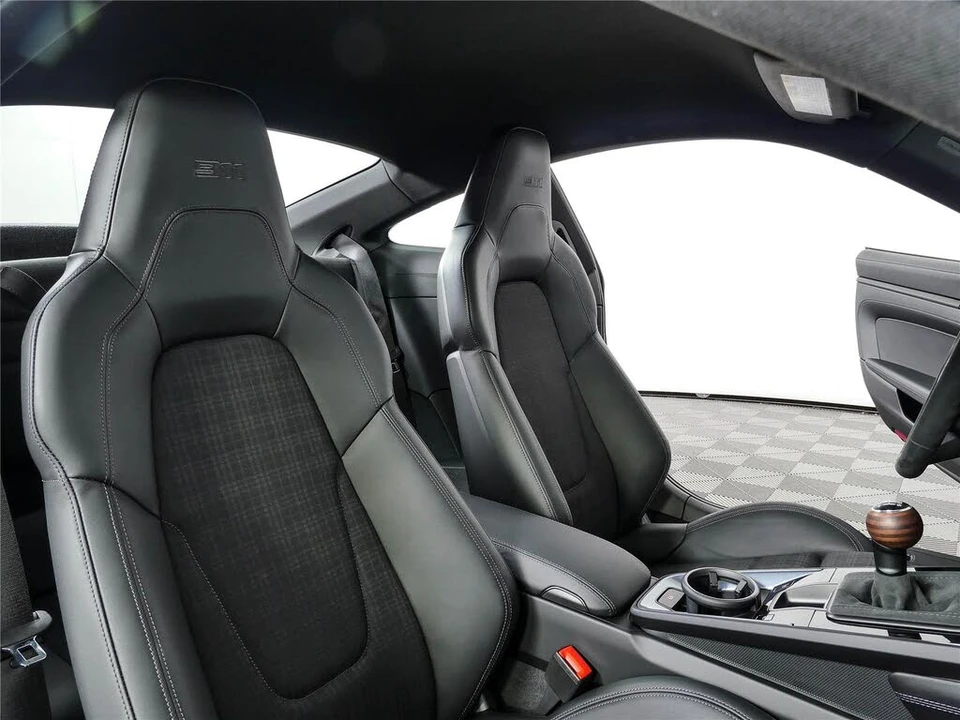 2026 Porsche 992 Carrera - Image 22 of 31