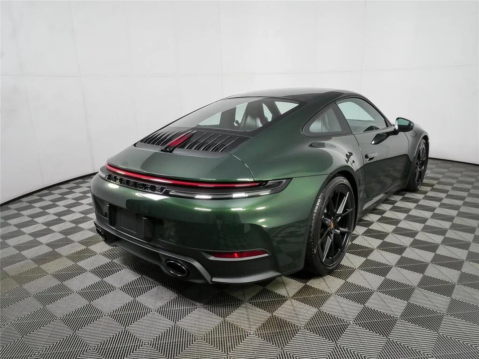 2026 Porsche 992 Carrera - Image 27 of 31