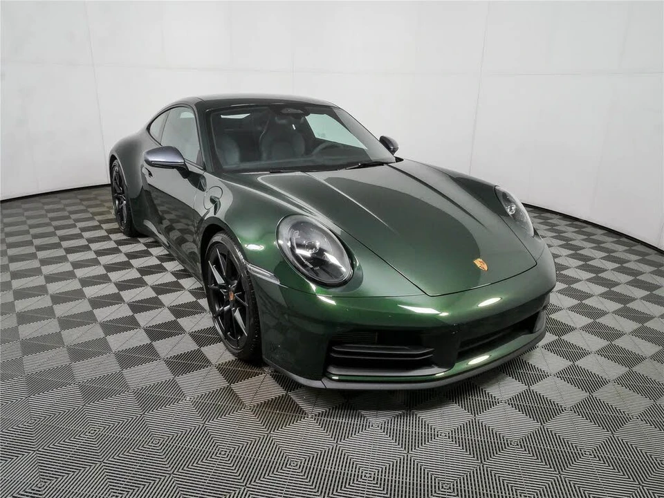 2026 Porsche 992 Carrera - Image 25 of 31