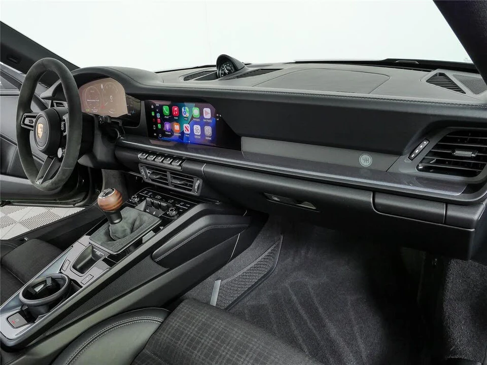 2026 Porsche 992 Carrera - Image 23 of 31