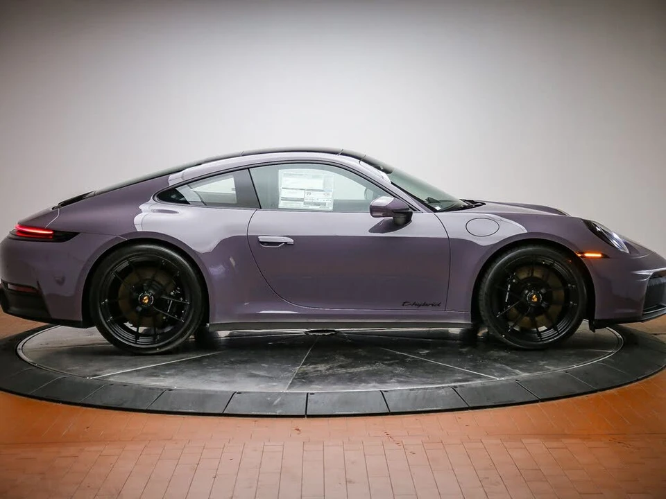 2026 Porsche 992 Carrera - Image 8 of 31