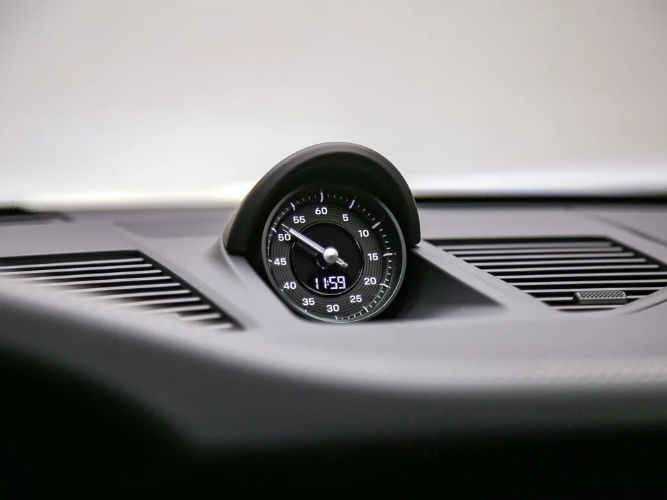2026 Porsche 992 Carrera - Image 20 of 31
