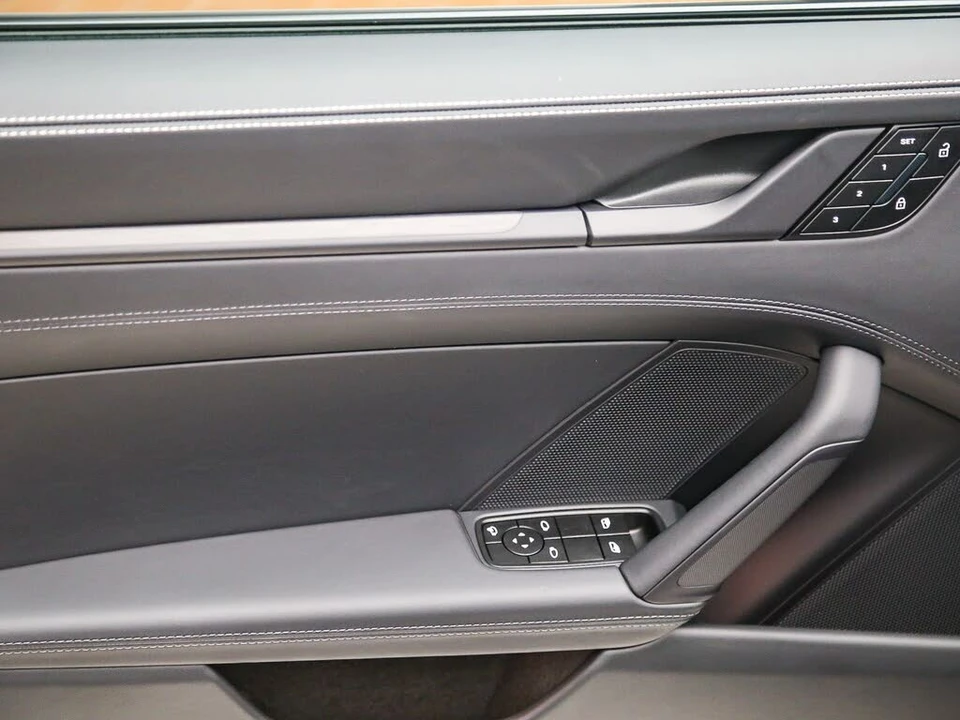 2026 Porsche 992 Carrera - Image 29 of 31