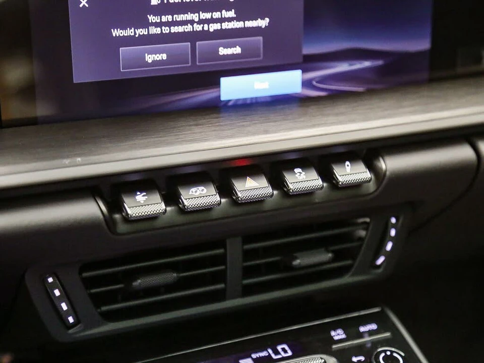 2026 Porsche 992 Carrera - Image 18 of 31