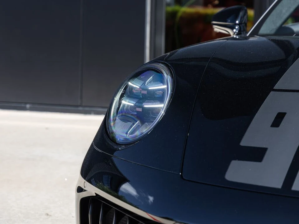 2026 Porsche 992 Carrera - Image 24 of 31