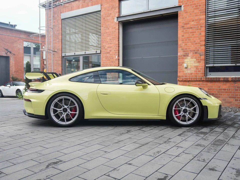 2026 Porsche 992 GT3 - Image 8 of 31