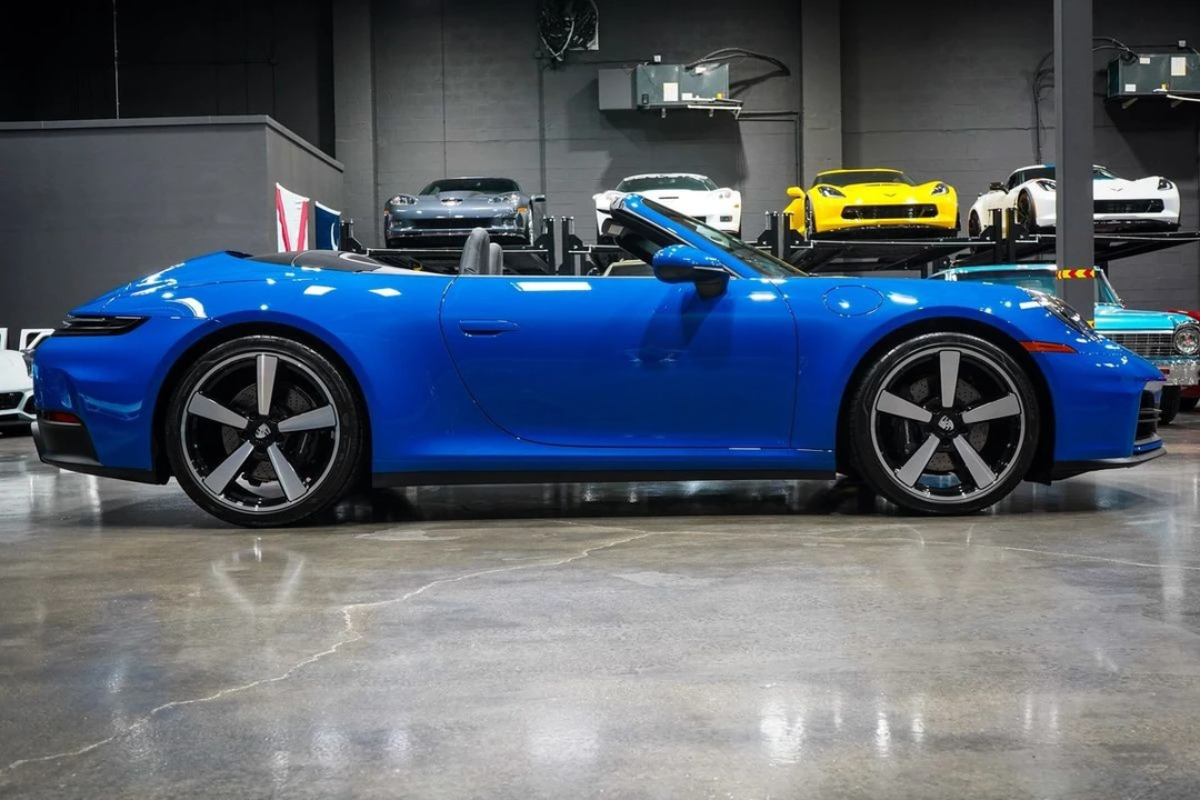 2026 Porsche - Image 6 of 31