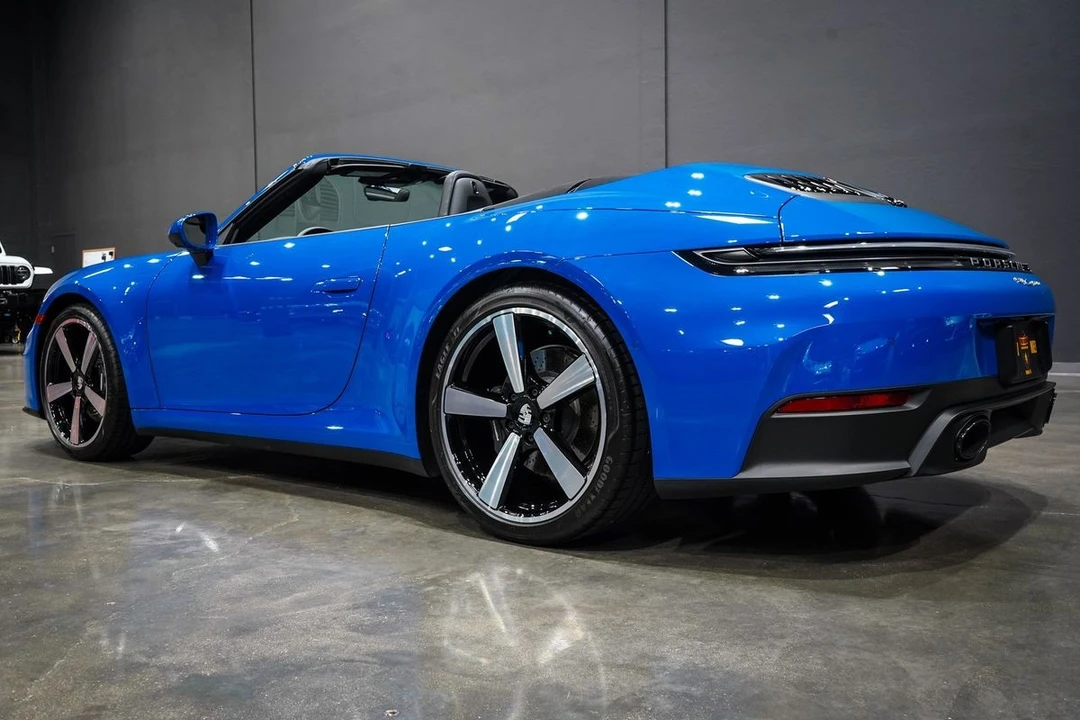 2026 Porsche - Image 3 of 31