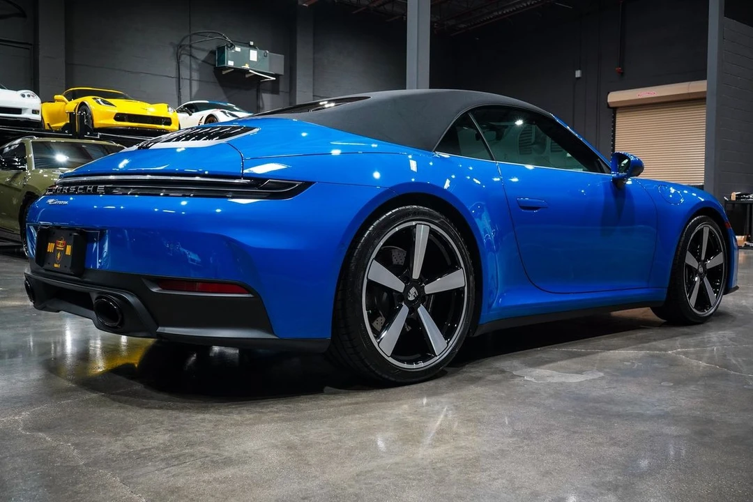 2026 Porsche - Image 22 of 31