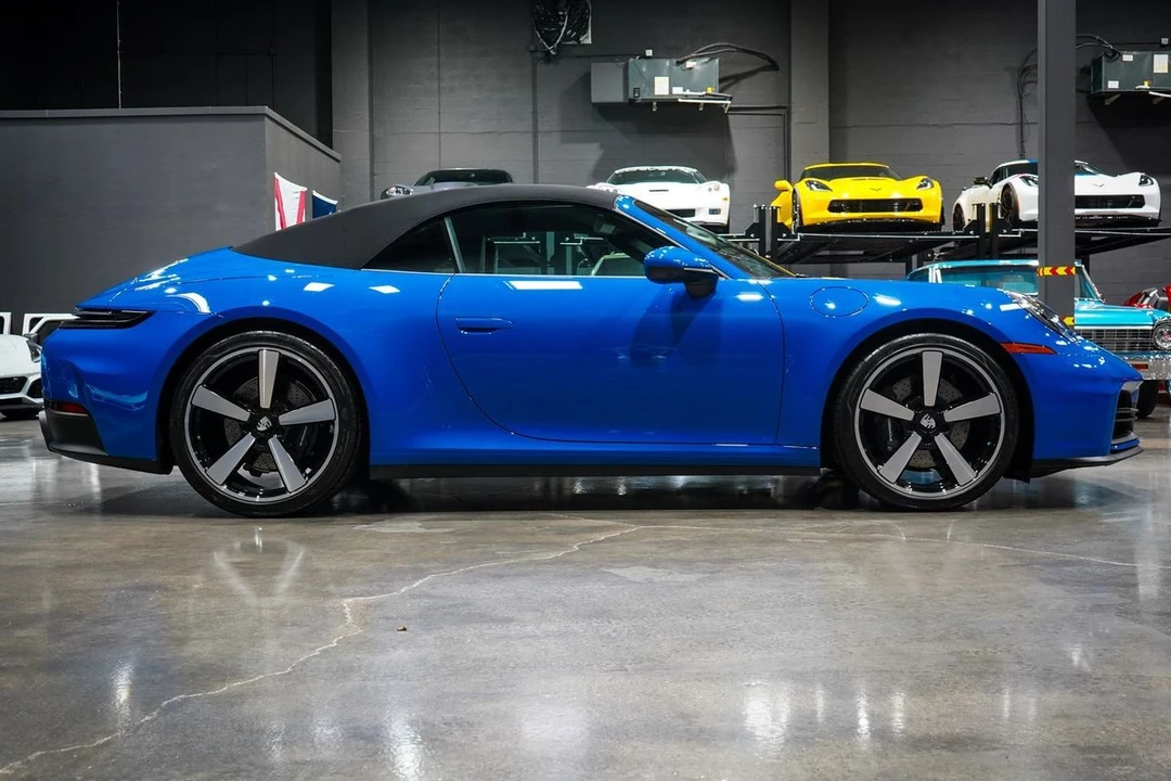 2026 Porsche - Image 23 of 31