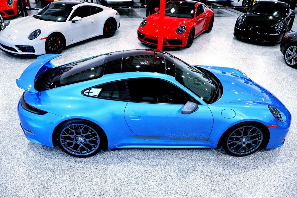 2026 Porsche - Image 8 of 12