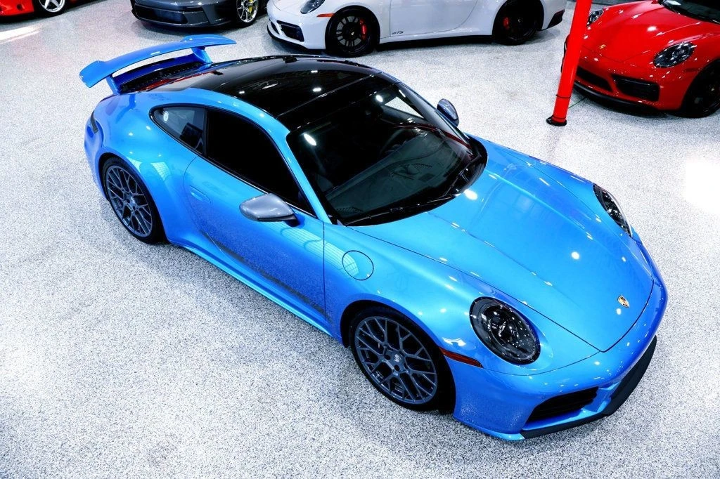 2026 Porsche - Image 9 of 12