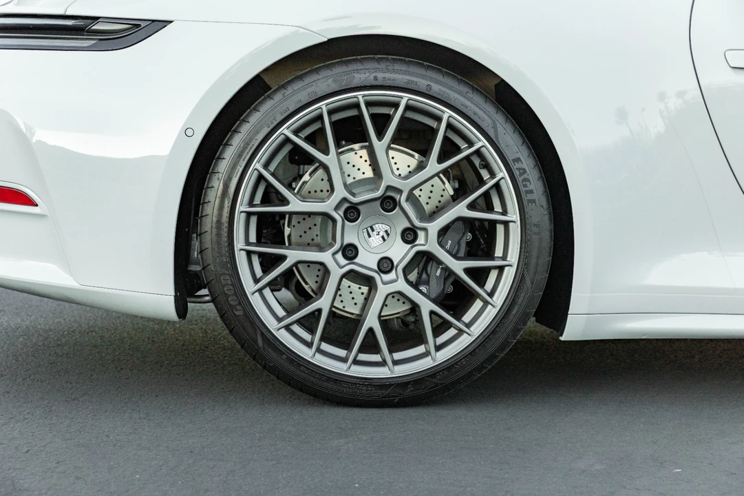 2026 Porsche 992 Carrera - Image 11 of 21