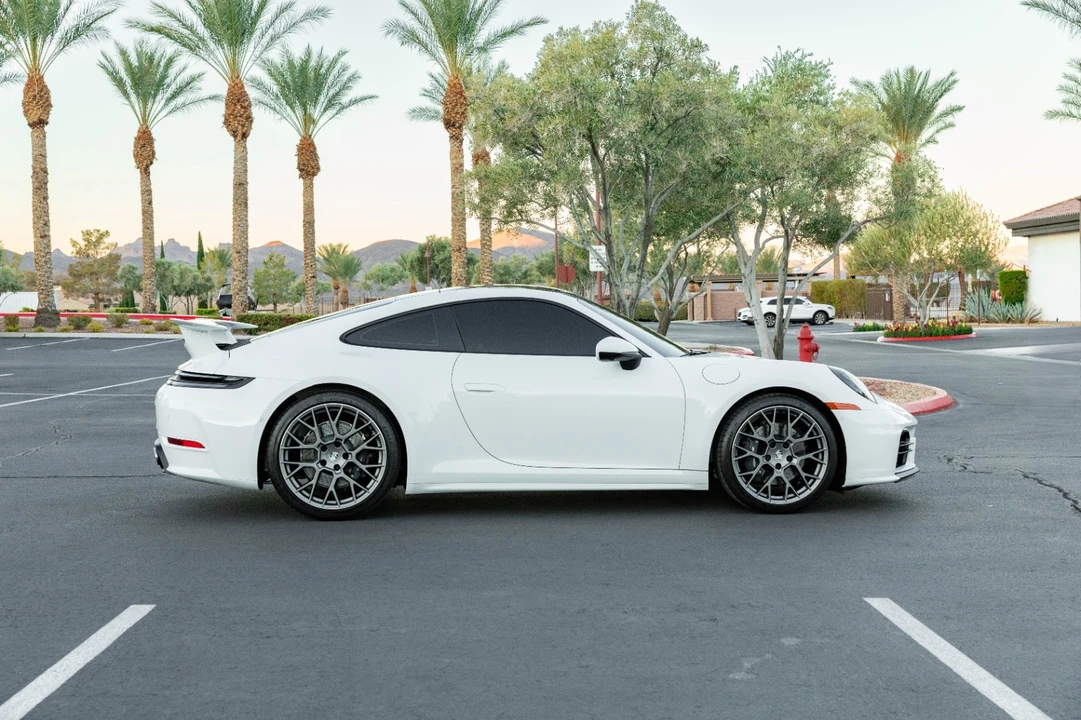 2026 Porsche 992 Carrera - Image 7 of 21