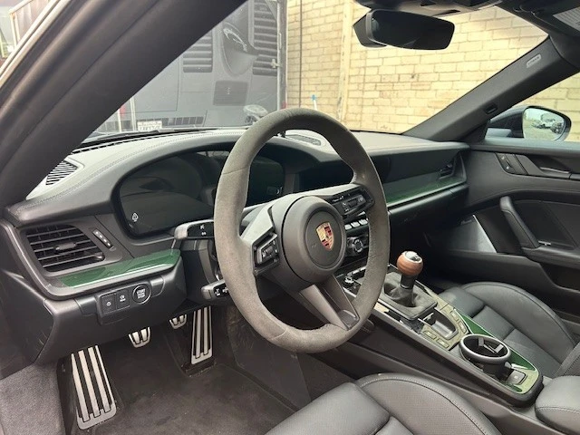 2026 Porsche 992 Carrera - Image 7 of 15