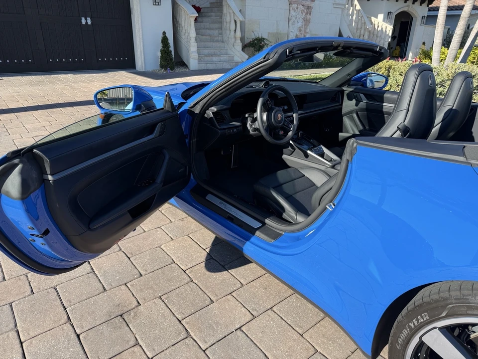 2026 Porsche 992 Carrera - Image 4 of 21