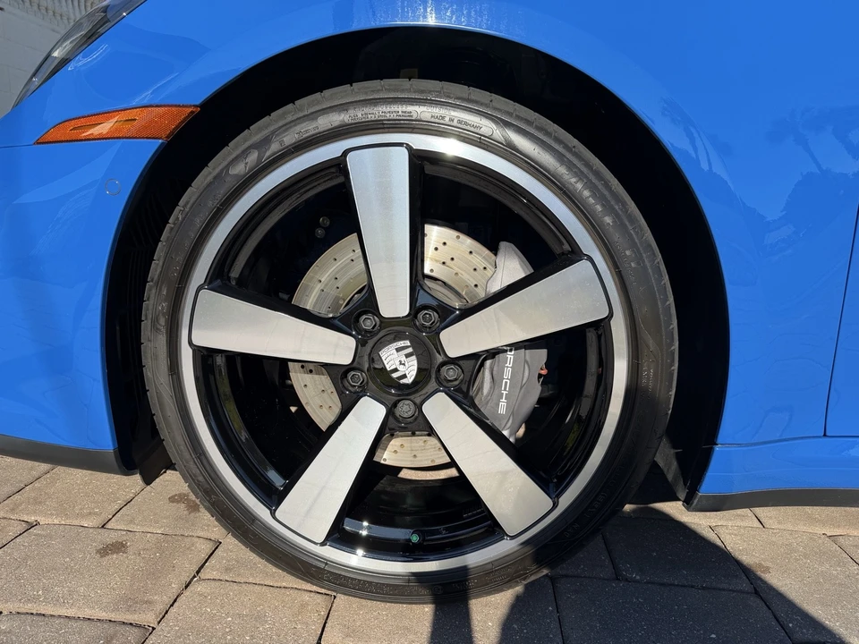 2026 Porsche 992 Carrera - Image 12 of 21