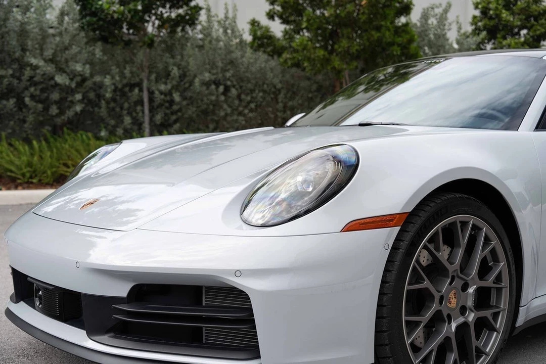 2026 Porsche 992 Carrera - Image 8 of 31