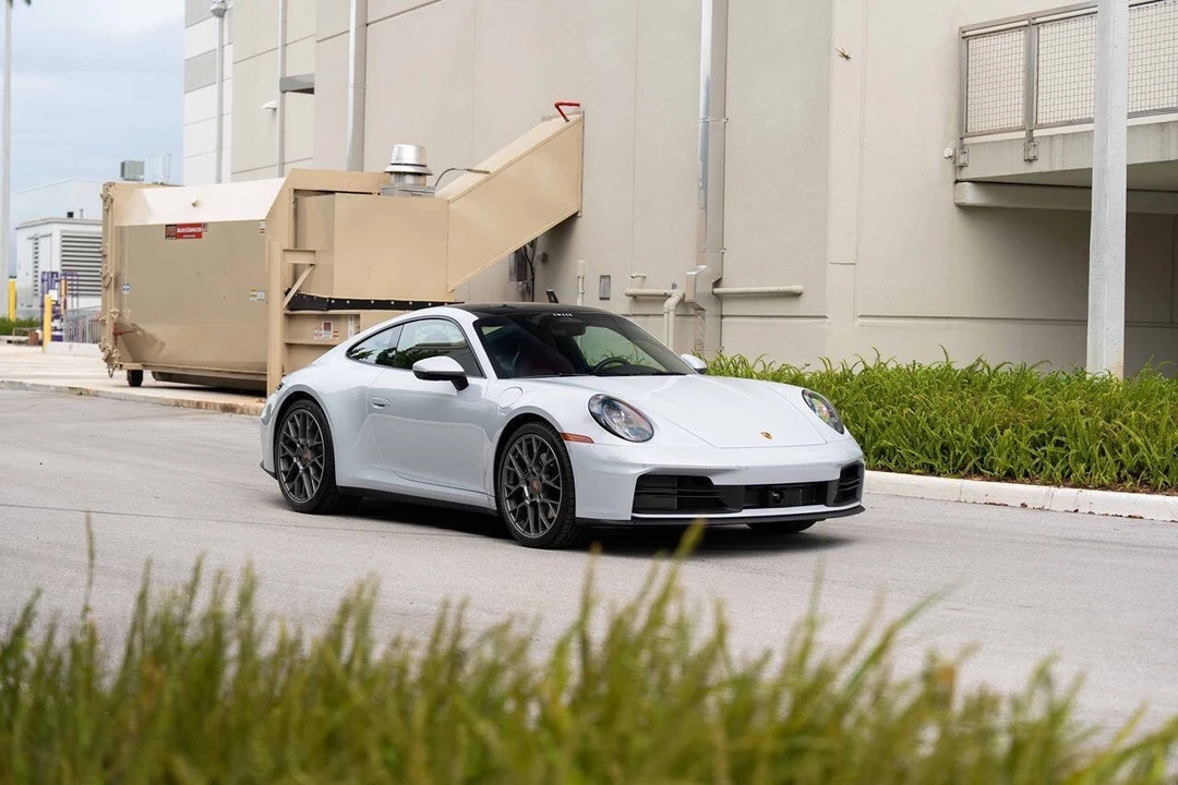 2026 Porsche 992 Carrera - Image 18 of 31