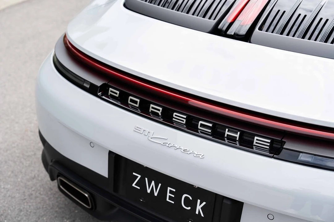 2026 Porsche 992 Carrera - Image 14 of 31