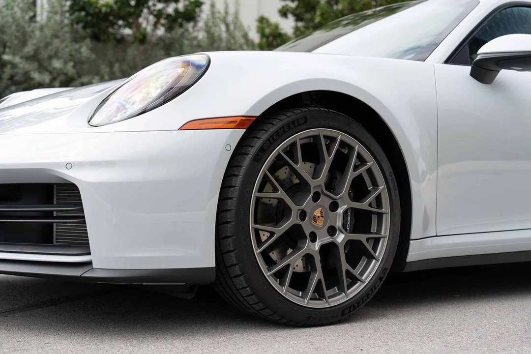2026 Porsche 992 Carrera - Image 9 of 31