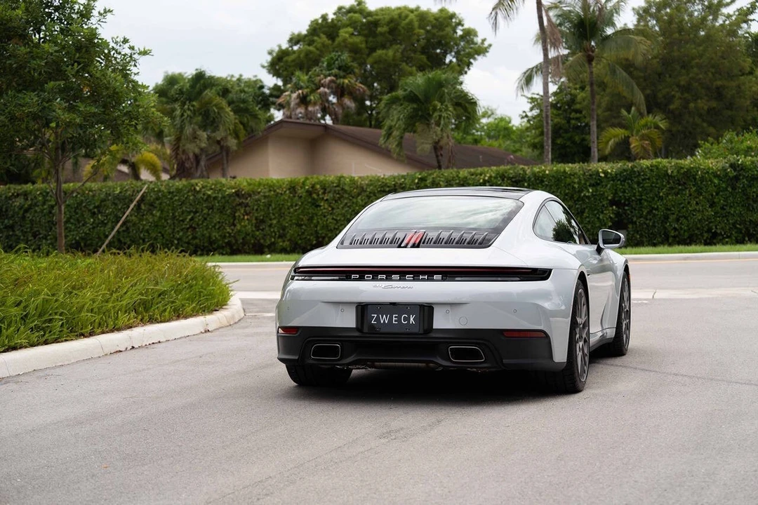 2026 Porsche 992 Carrera - Image 17 of 31