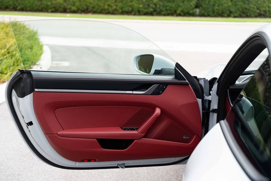2026 Porsche 992 Carrera - Image 23 of 31