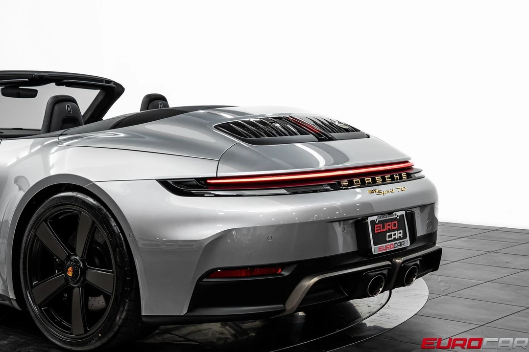 2026 Porsche 911 - Image 21 of 31